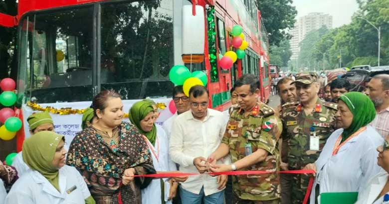 ঢাকা মেডিকেলের স্বাস্থ্যকর্মীদের জন্য ৪ রুটে বাস সার্ভিস চালু