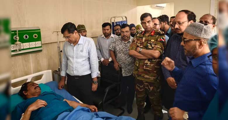 ডা. আসাদুর রহমানকে দেখতে ঢামেকে প্রধানমন্ত্রীর সহকারী ব্যক্তিগত চিকিৎসক