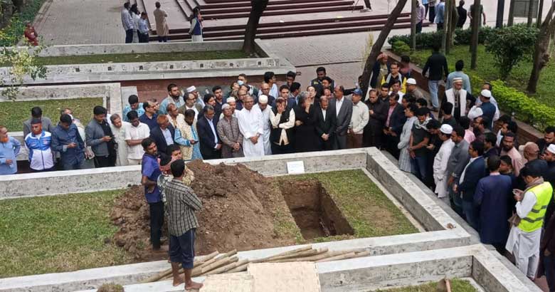 জাতীয় কবির সমাধির পাশে চিরনিদ্রায় শহীদ ওসমান হাদি
