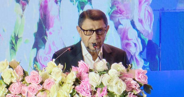 নবীন চিকিৎসকদের রাজনীতিতে টানবেন না: স্বাস্থ্যমন্ত্রী